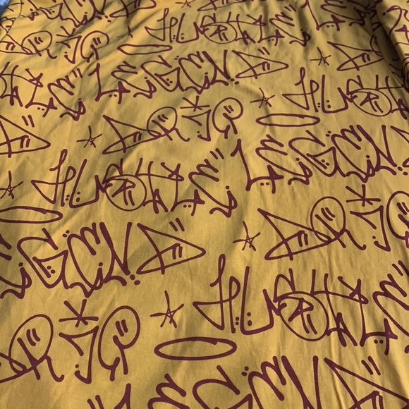 Socwatees Bear T-Shirt with socks Size Large - Picture 5 of 10